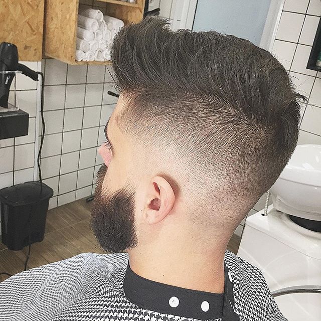 Corte feminino curto